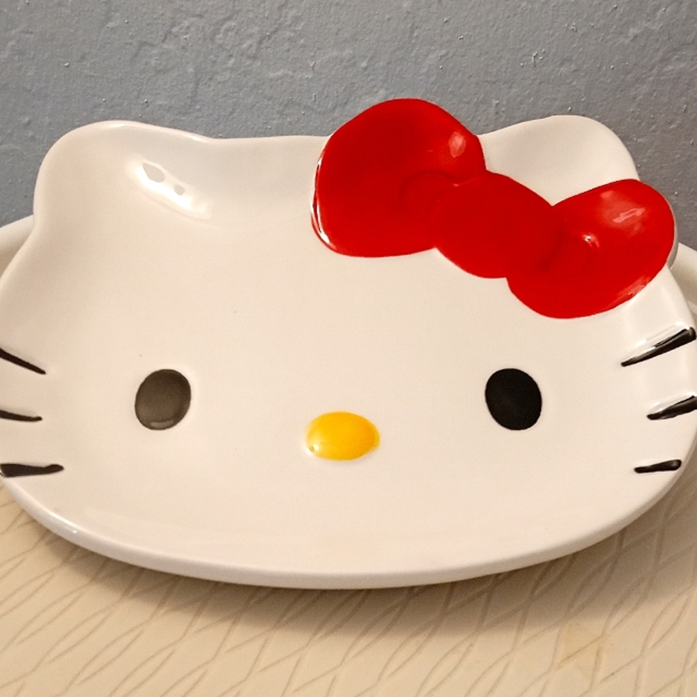 Hello Kitty trinket dish